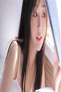 月亮本高悬，摘下后你却嫌她清冷