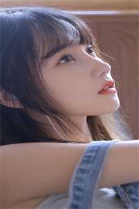 被送去花楼后，我成了后宫之首