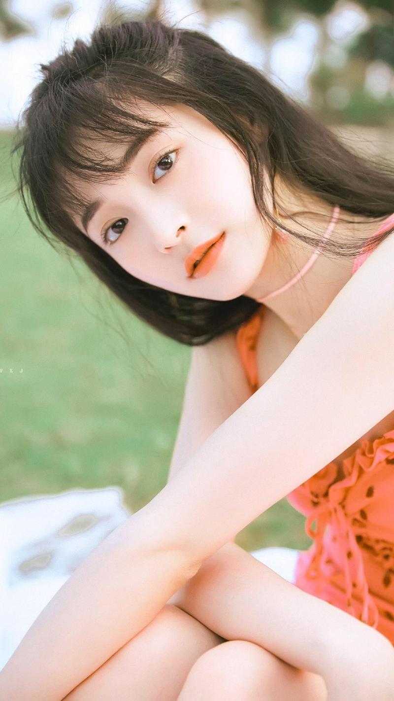 恋爱三周年纪念日，女友去陪发小开睡衣趴