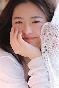 她爱我，却也爱着别人