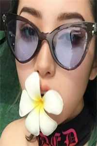 男友帮假千金冒充我，我靠弹幕杀疯了