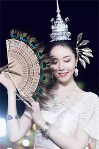 皇叔甜宠：毒妃是戏精