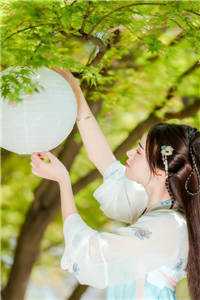 未婚妻警局捞我，我却迫不及待戴上银色手拷