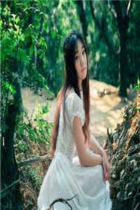 别人躲丧尸，我养女战神当保镖