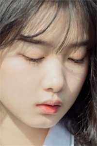 爱恨难消，残梦惹眠愁