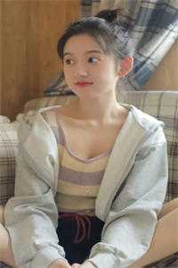 打脸白龙王转世拥有预言能力的支教女教师