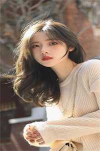 妈妈说只有姐姐才配当她的女儿
