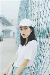 神女老婆，却在背地承欢作乐