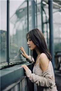 在暗恋的风暴里沉沦