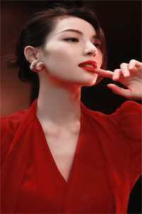 在暗恋的风暴里沉沦