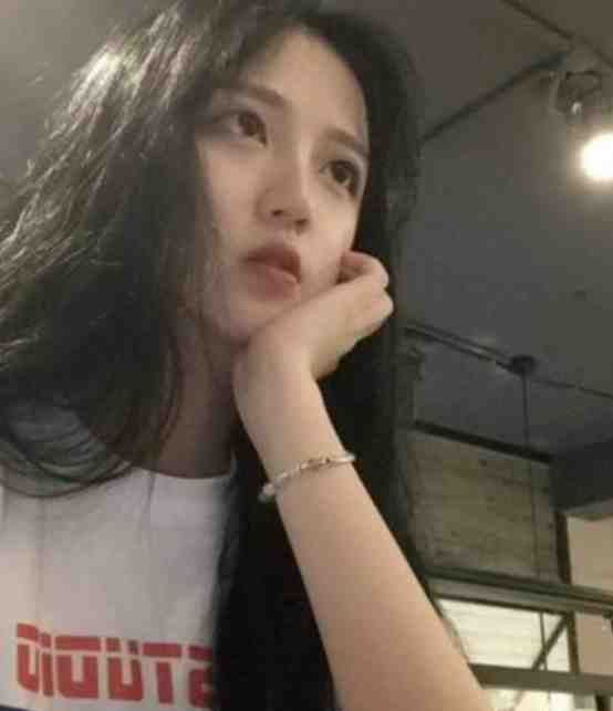 养女火烧全家后，我回到收养她那天