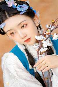全家偏心妹妹，骗我打工十年