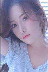 明月高悬，恋他成痴