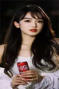 隐居三年归来发现妹妹被当众拍卖我杀疯了