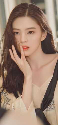 白瓷美人在小世界又被巧取豪夺了