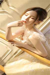 丈夫高价出售我的哺乳照，还将女儿送给白月光当礼物