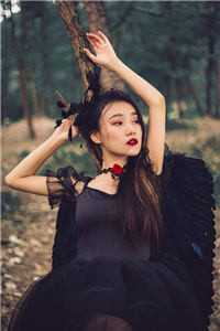 高考后，丈夫将我的四合院一元卖青梅