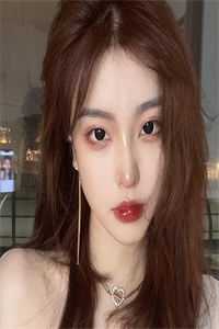 墨爷怀里的野玫瑰