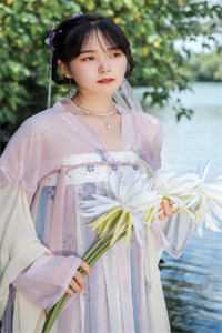 喝过我新婚喜酒的人都死了