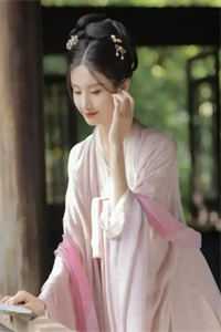拍卖会上被三个童养夫羞辱，我带未婚妻杀疯了