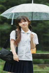 试飞前，未婚妻发疯为师弟毁掉防护服