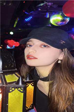 教授老公出轨女大后，我闪婚了纹身师前男友