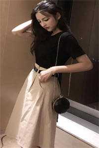未婚妻出轨后，我和冰山女总裁领证了