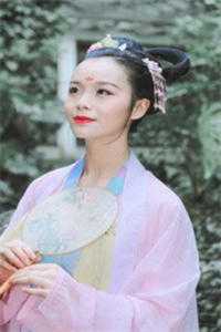 睡醒后，我杀了五个爸爸