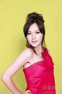 儿子高考当天，被老婆和竹马开车拖拽五百米