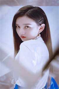 岳父被妻子的小助理踢死后