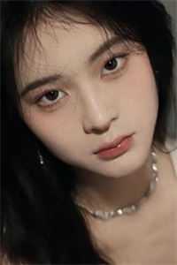 和闺蜜一起嫁入豪门后我当她后妈