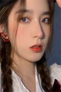 蜜月惊魂，致命耳语