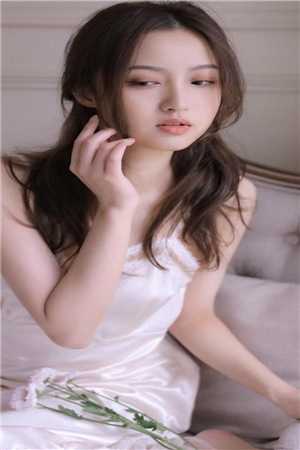 爱如浮萍
