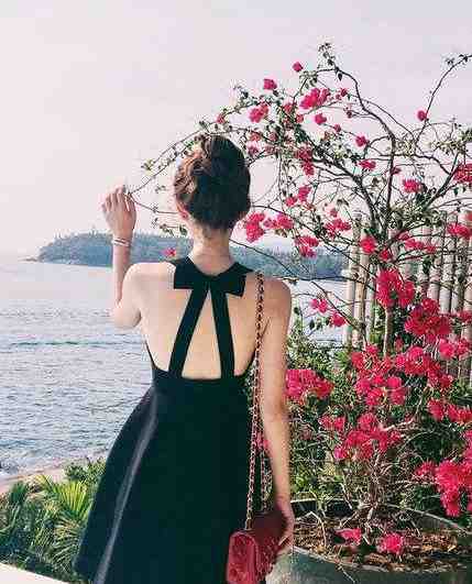 丈夫偏心爱，我带着女儿逃离