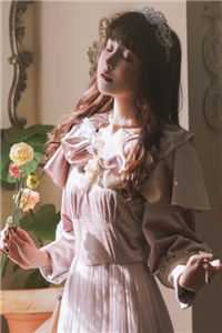 老公让我给他女秘洗内衣，我逃跑后他疯了