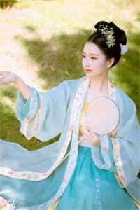 手撕妖魔镇山河，真乃人间太岁神！