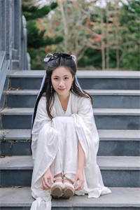 被校霸欺辱，他却不知我有通天眼