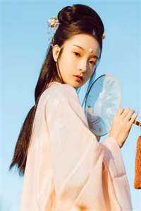 替妻子坐牢三年后，她安排我打扫厕所
